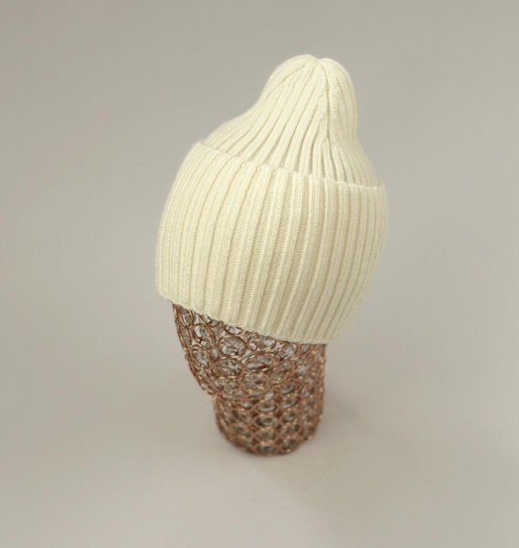 Шапка Ева Арго (молочный)